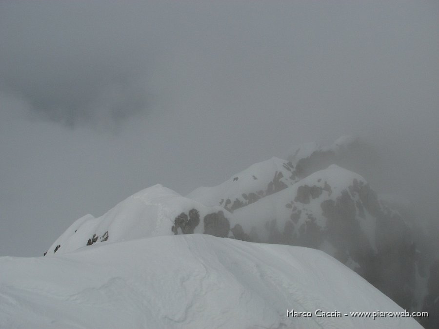 12_Magro panorama dalla vetta .JPG